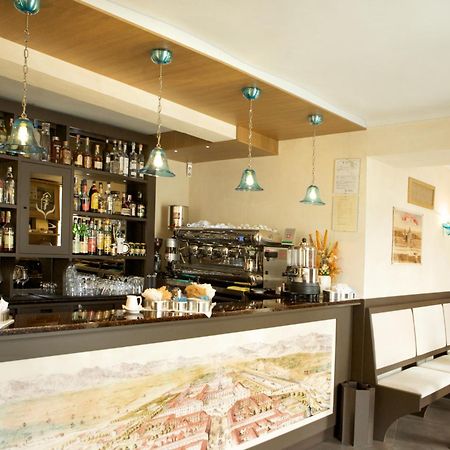 La Finestra Sulla Reggia Bed & Breakfast Венария Реале Екстериор снимка