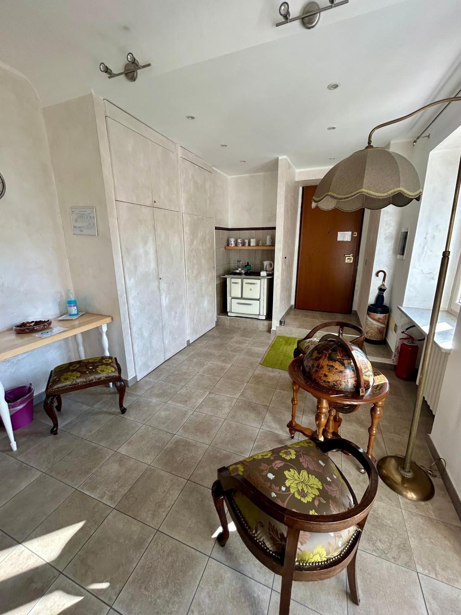 La Finestra Sulla Reggia Bed & Breakfast Венария Реале Стая снимка