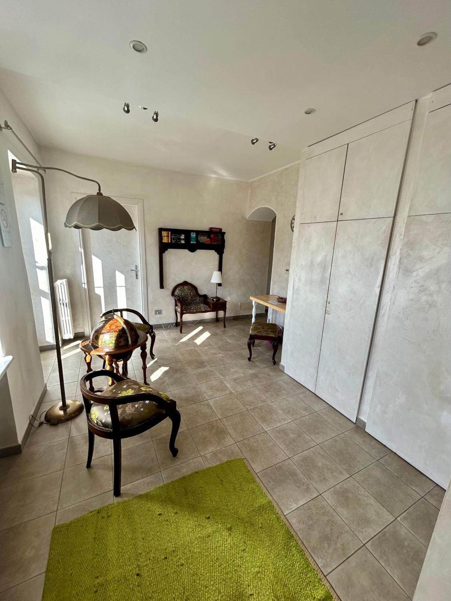 La Finestra Sulla Reggia Bed & Breakfast Венария Реале Екстериор снимка