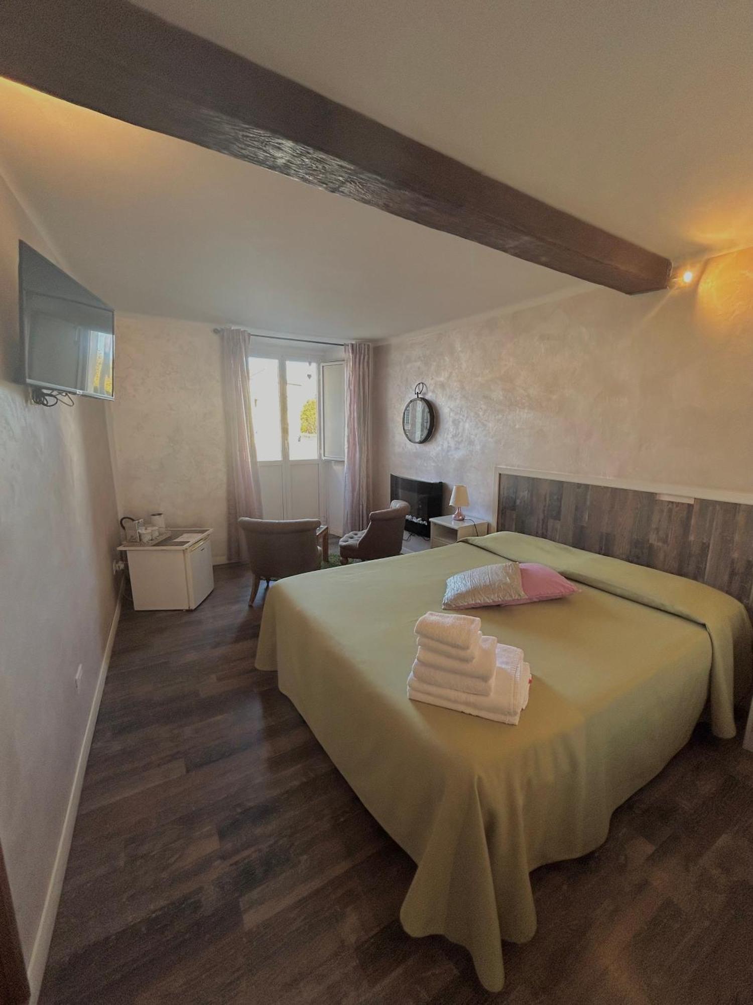 La Finestra Sulla Reggia Bed & Breakfast Венария Реале Стая снимка
