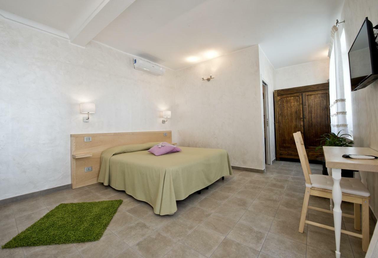 La Finestra Sulla Reggia Bed & Breakfast Венария Реале Екстериор снимка